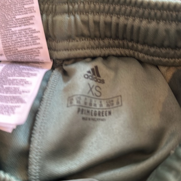 Addidas joggers mend size extra small - Picture 7 of 7